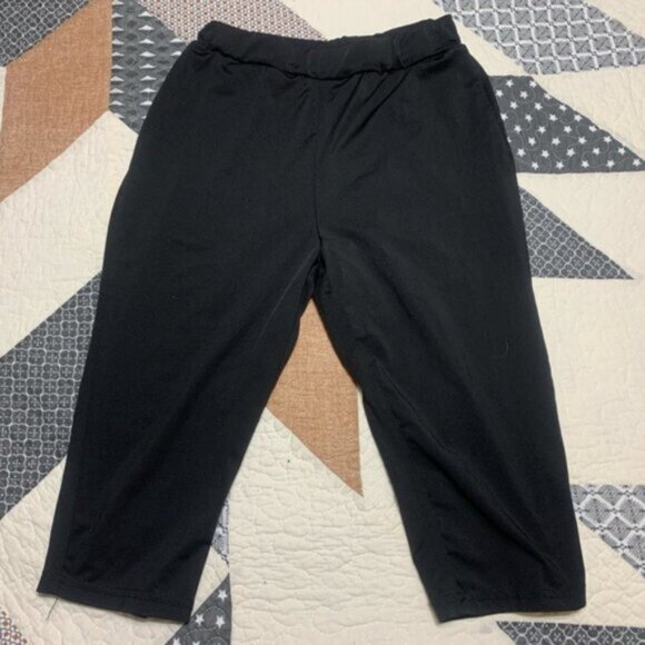 SHEIN Active Capri Leggings - Picture 2 of 4